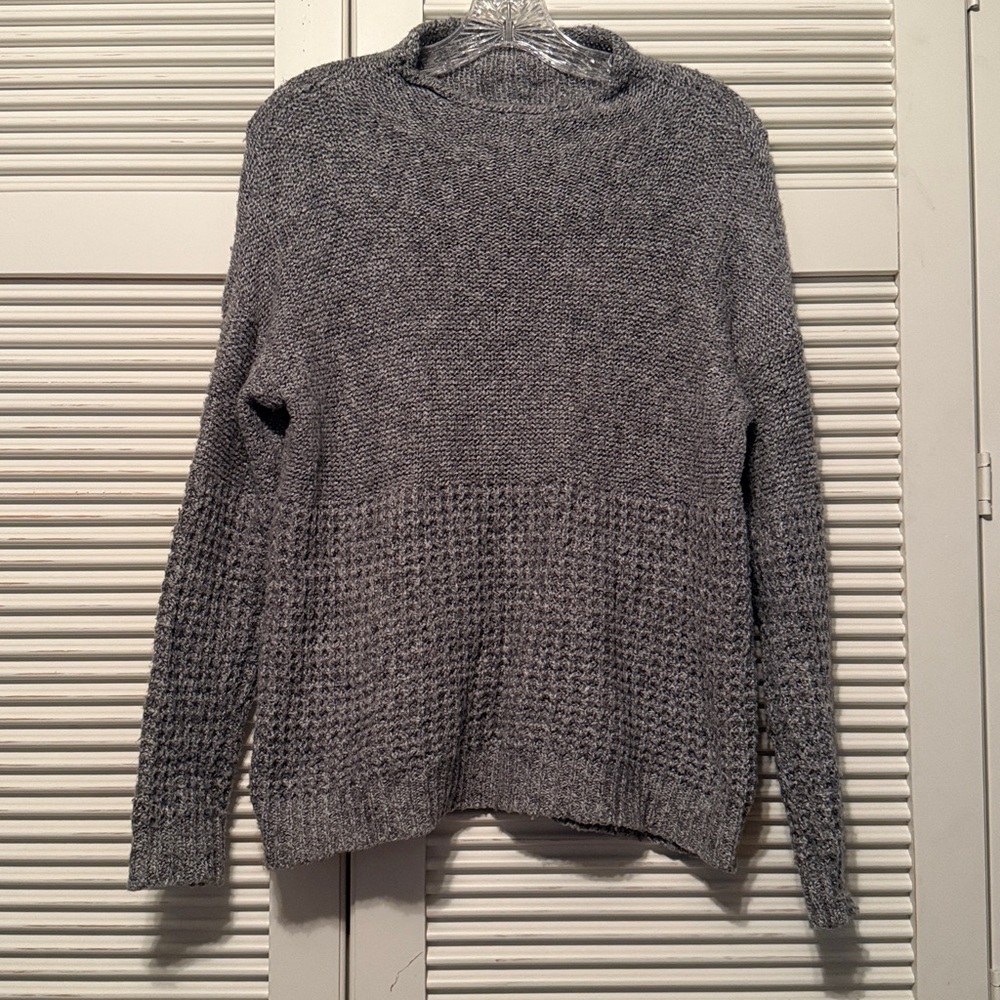 AMERICAN EAGLE Gray Mock Neck Chunky Pullover Sweater